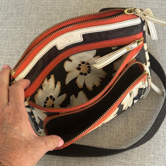 Fossil coated canvas crossbody floral bag - Picture 9 of 10
